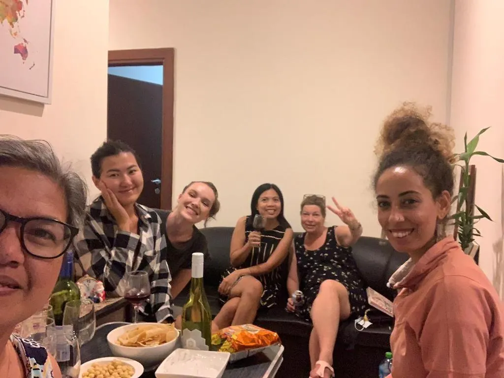 Hostel Ladies Only-Anaruby Backpackers - Metro Station Mashreq Dubai